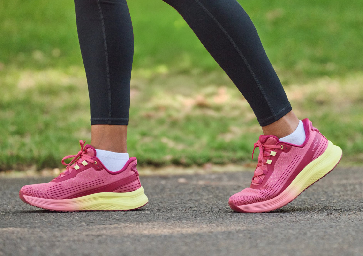 Dart Fuschia Pink/Yellow