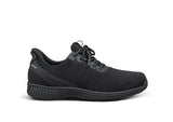 Yari Black Black
