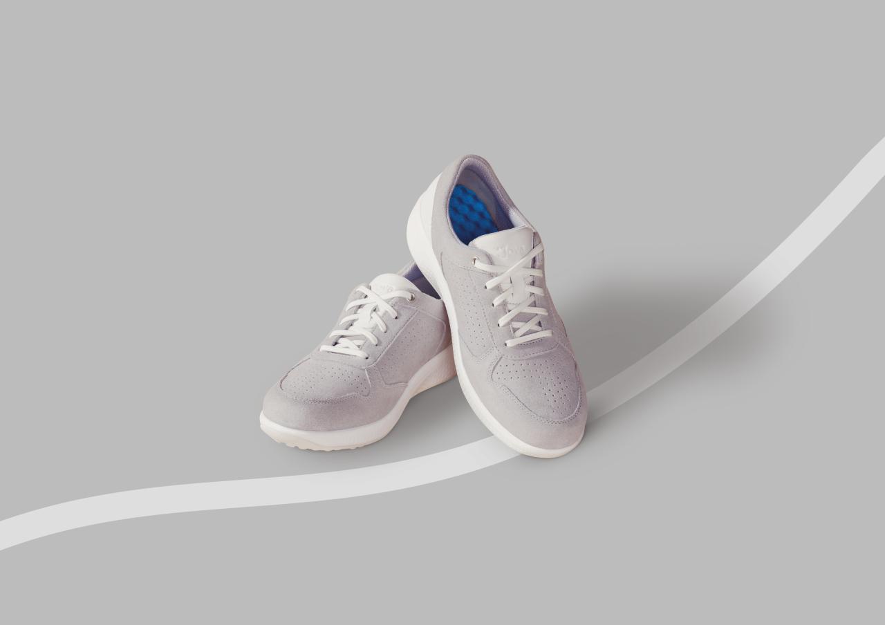 
                  
                    Re-Sell Britt Light Grey
                  
                